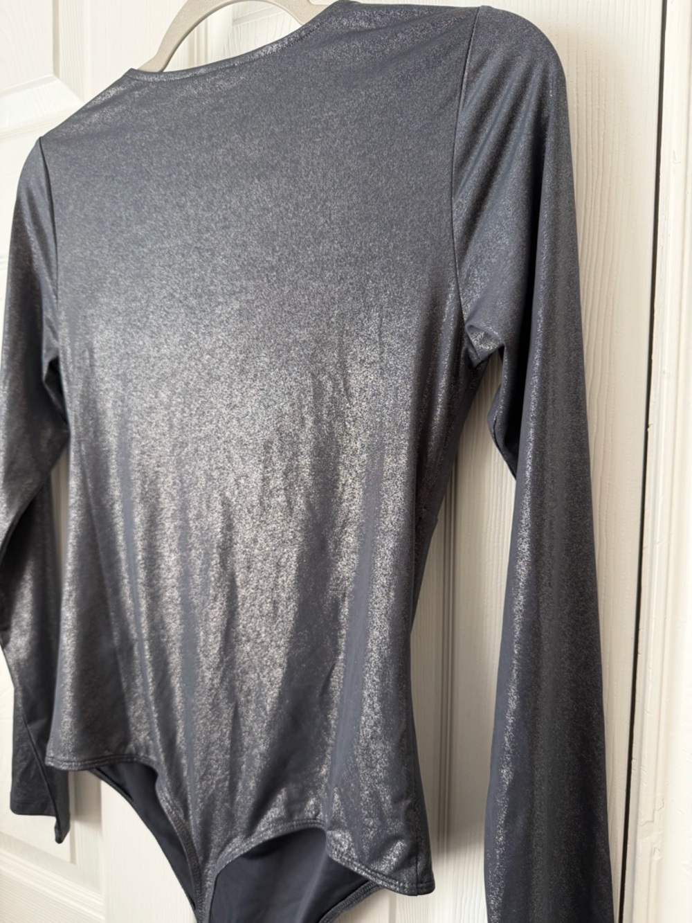 Express Body Contour Metallic Twist Front Bodysuit M NWT Long Sleeve - Picture 6 of 7